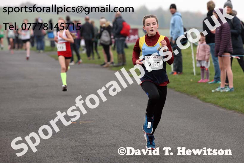Boys and girls under-13s, Heaton Memorial 10k Road Race, Newcastle Town Moor. Photo:  David T. Hewitson/Sports for All Pics